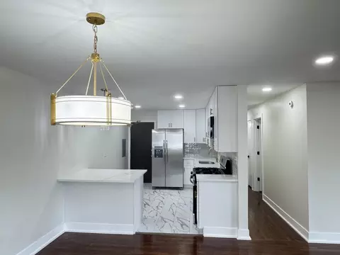 Kitchen - 9561 Dee Rd #1A, Des Plaines, IL 60016 photo 1 of 6