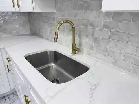 Kitchen - 9561 Dee Rd #1A, Des Plaines, IL 60016 photo 2 of 6
