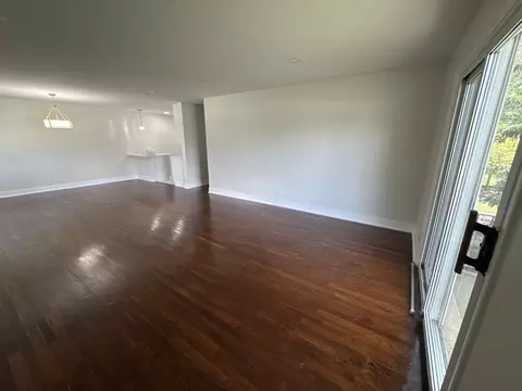 Living - 9561 Dee Rd #1A, Des Plaines, IL 60016 photo 2 of 3