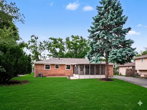 Exterior - 126 59th St, Willowbrook, IL 60527 photo 9 of 9