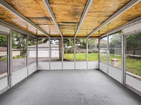 Exterior - 126 59th St, Willowbrook, IL 60527 photo 5 of 9