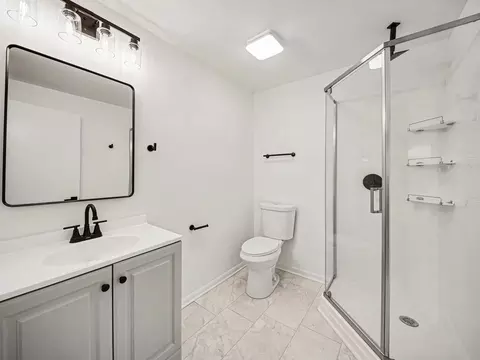 Bath - 126 59th St, Willowbrook, IL 60527 photo 1 of 2