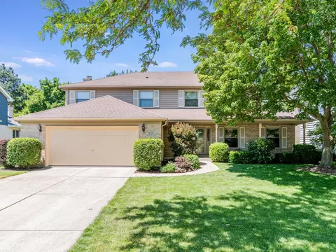 2707 Seiler Dr, Naperville, IL 60565