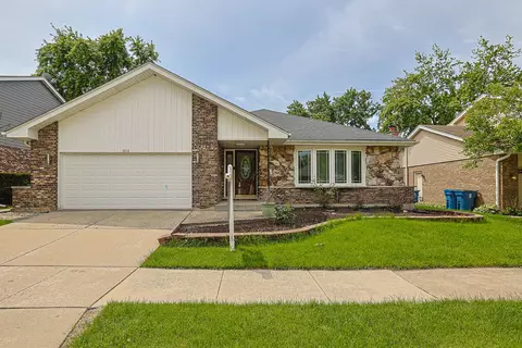 1213 Hawkins Ave, Downers Grove, IL 60516
