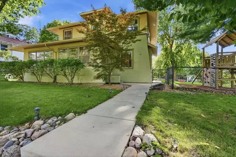 56 Whites Pl, Bloomington, IL 61701 photo 3