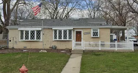 8622 W 90th Pl, Hickory Hills, IL 60457