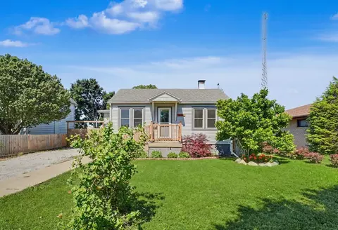 609 S Sangamon Ave, Gibson City, IL 60936
