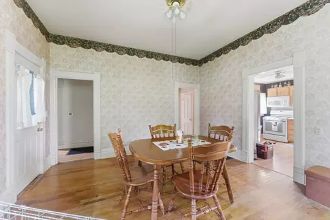 Dining - 503 NE 3rd St, Aledo, IL 61231 photo 2 of 2