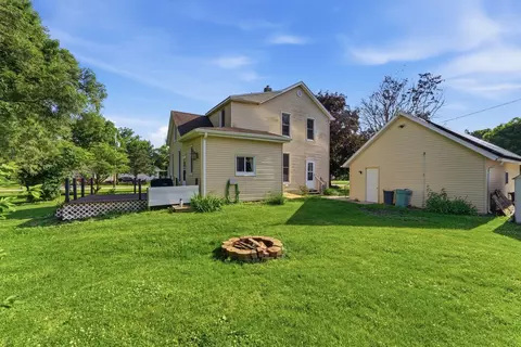 Exterior - 503 NE 3rd St, Aledo, IL 61231 photo 7 of 7