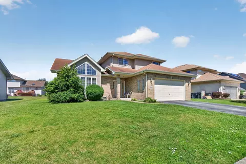 18020 Charlotte Dr, Lansing, IL 60438
