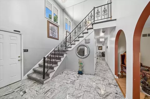 Entry Way - 823 Tenuta Ct, Olympia Fields, IL 60461 photo 1 of 3