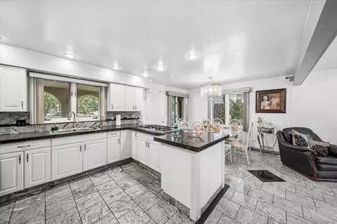 Kitchen - 823 Tenuta Ct, Olympia Fields, IL 60461 photo 1 of 2