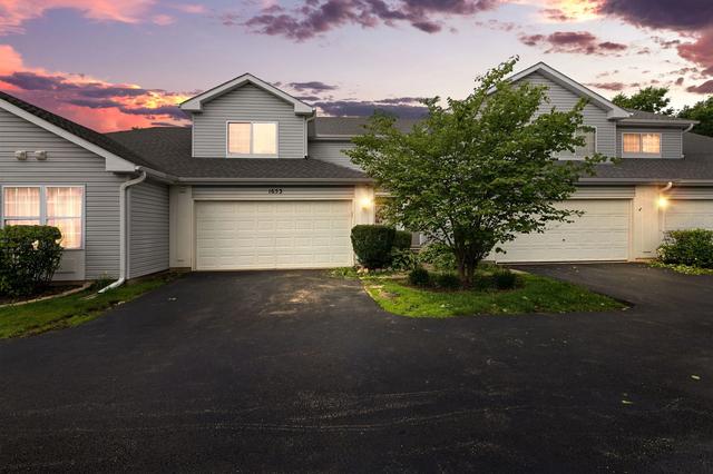 1653 Waterford Rd, North Aurora, IL 60542