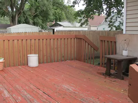 Exterior - 2013 5th St, Moline, IL 61265 photo 4 of 6