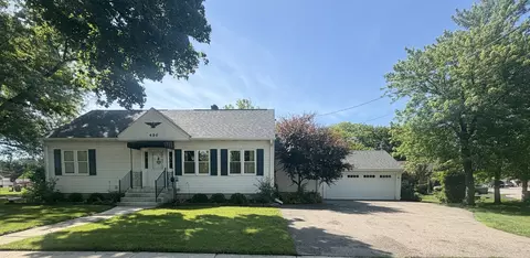 486 Church St, West Chicago, IL 60185
