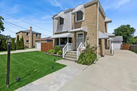 1483 Orchard St, Des Plaines, IL 60018