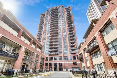 330 N Jefferson St #907, Chicago, IL 60661