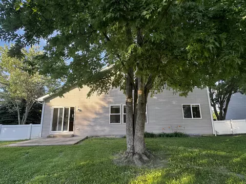 Exterior - 2001 Gray Hawk Dr, Plainfield, IL 60586 photo 3 of 5