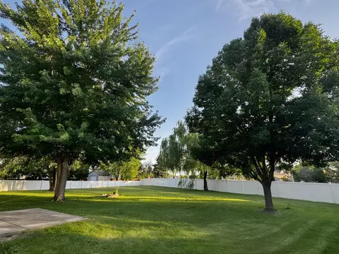 Exterior - 2001 Gray Hawk Dr, Plainfield, IL 60586 photo 5 of 5