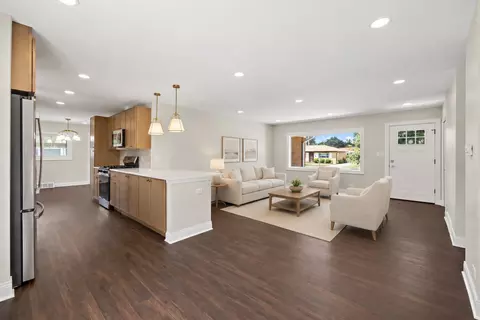 Living - 49 King Ln, Des Plaines, IL 60016 photo 1 of 5