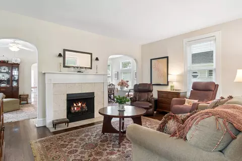 Living - 343 Franklin Ave, River Forest, IL 60305 photo 1 of 4
