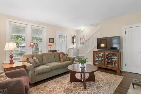 Living - 343 Franklin Ave, River Forest, IL 60305 photo 3 of 4