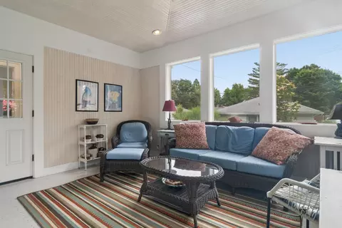 Exterior - 343 Franklin Ave, River Forest, IL 60305 photo 6 of 7