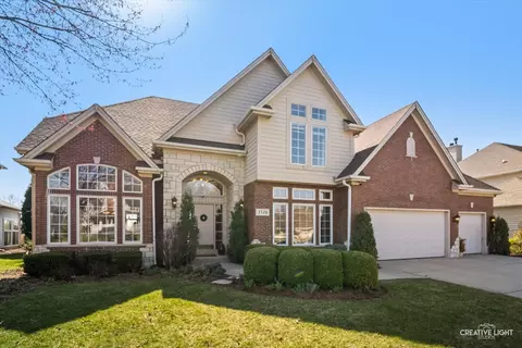 Exterior - 3516 White Eagle Dr, Naperville, IL 60564 photo 1 of 4