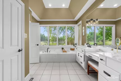 Bath - 3516 White Eagle Dr, Naperville, IL 60564 photo 1 of 6