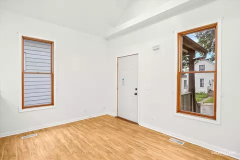 Other - 255 Bartlett Pl, Elgin, IL 60120 photo 5 of 7