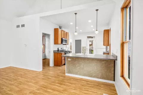 Other - 255 Bartlett Pl, Elgin, IL 60120 photo 4 of 7