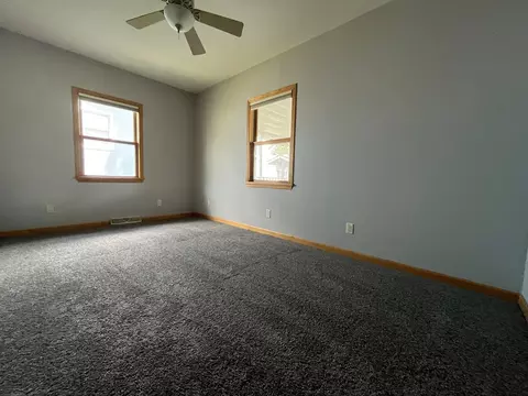 Bedroom - 1014 Walnut St, Ottawa, IL 61350 photo 4 of 4