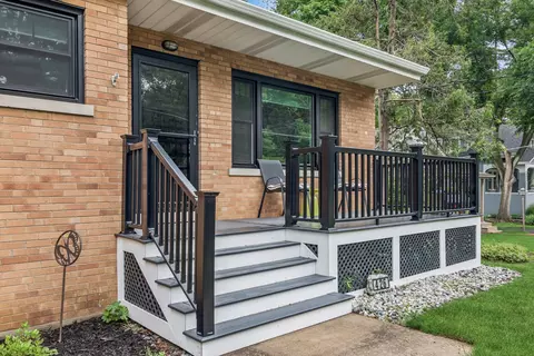 426 Concord Ave, Fox River Grove, IL 60021