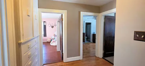 Entry Way - 981 S Evergreen Ave, Kankakee, IL 60901 photo 3 of 5