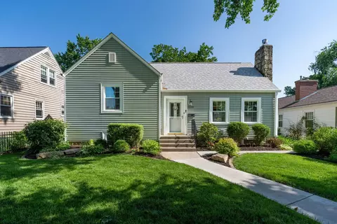 1118 Grand Ct, Davenport, IA 52803