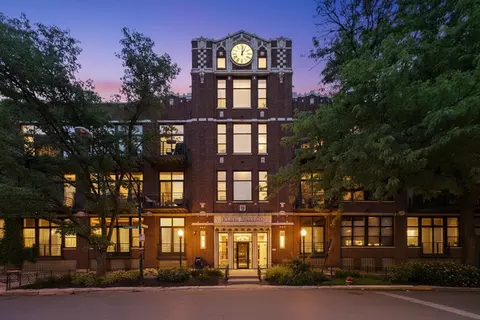 2300 W Wabansia Ave #122, Chicago, IL 60647