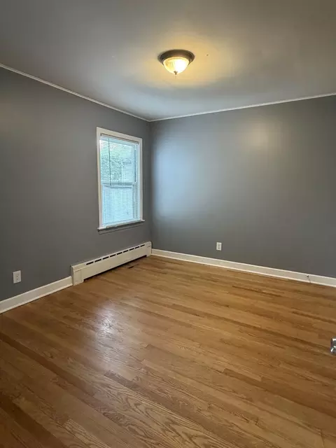 Bedroom - 1024 S Wolf Rd, Des Plaines, IL 60016 photo 1 of 4