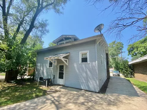 Exterior - 685 E 142nd St, Dolton, IL 60419 photo 3 of 3