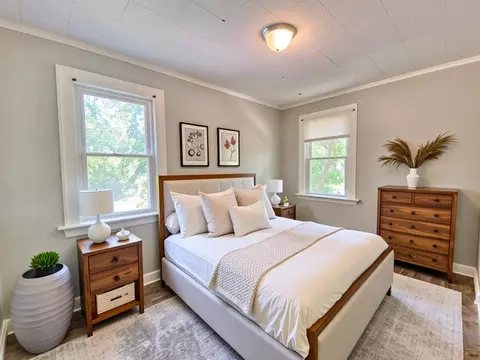 Bedroom - 685 E 142nd St, Dolton, IL 60419 photo 2 of 10