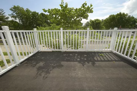 Exterior - 1111 Walnut St, Ottawa, IL 61350 photo 2 of 5