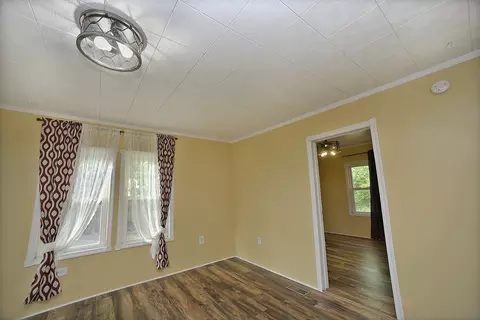 Living - 1111 Walnut St, Ottawa, IL 61350 photo 1 of 2