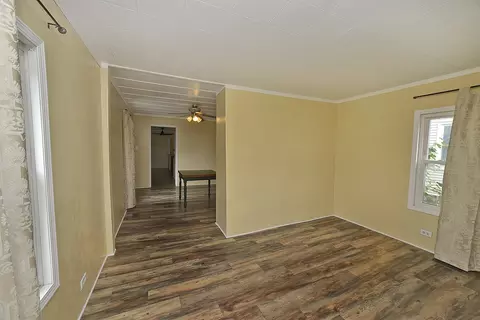 Living - 1111 Walnut St, Ottawa, IL 61350 photo 2 of 2