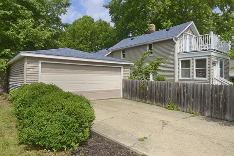 Exterior - 1111 Walnut St, Ottawa, IL 61350 photo 5 of 5