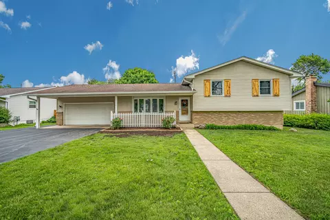 58 Woodview Ln, Algonquin, IL 60102