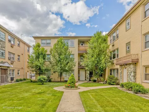 8544 W Rascher Ave #3W, Chicago, IL 60656