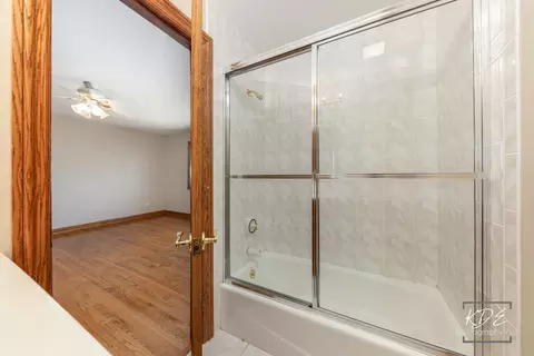 Bath - 22625 Marina Dr, Plainfield, IL 60585 photo 7 of 14