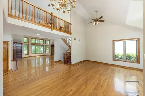 Living - 22625 Marina Dr, Plainfield, IL 60585 photo 2 of 15