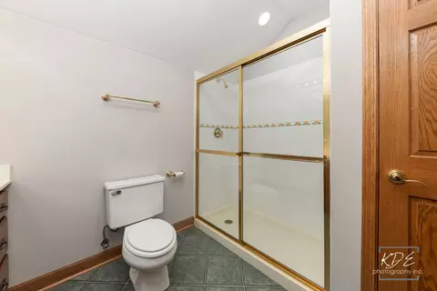 Bath - 22625 Marina Dr, Plainfield, IL 60585 photo 11 of 14