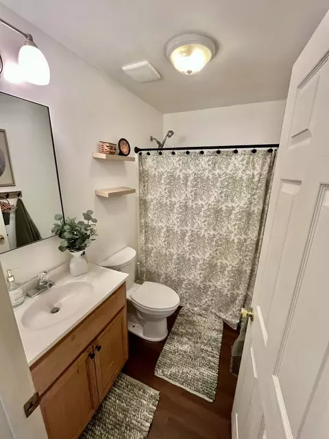 Bath - 511 E Herrin St, Herrin, IL 62948 photo 2 of 2