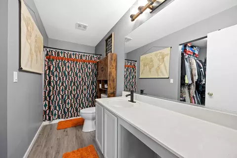 Bath - 1802 Blue Ridge Dr, Plainfield, IL 60586 photo 3 of 3